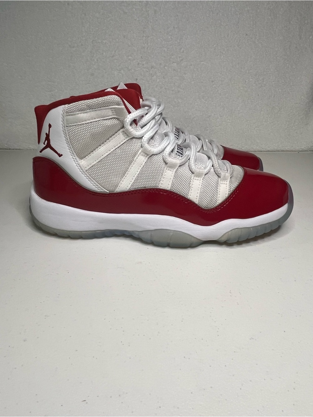 Nike Air Jordan 11 Retro GS Cherry Size 7Y